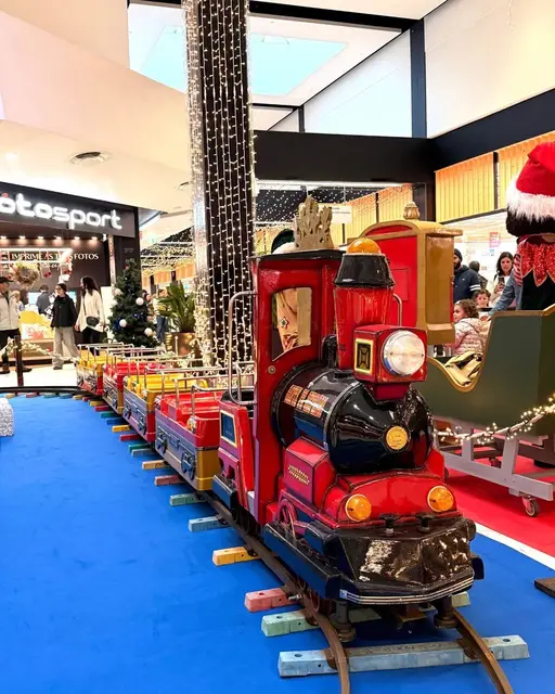 Foto de comboios e diversões num evento SomXXL (7)