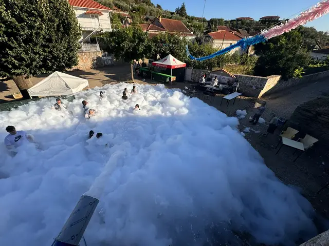 Foto de festas de espuma num evento SomXXL (7)