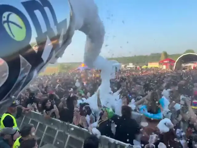 Vídeo de festas de espuma num evento SomXXL (5)