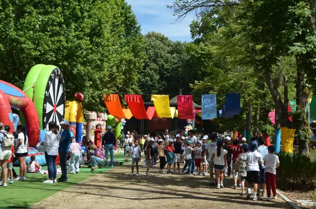 Foto de insufláveis num evento SomXXL (6)