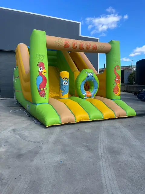 Foto de insufláveis num evento SomXXL (26)