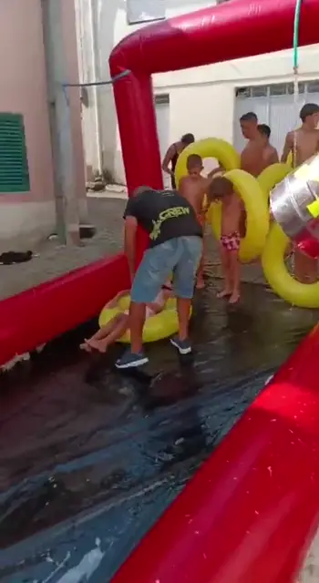 Vídeo de insufláveis num evento SomXXL (3)