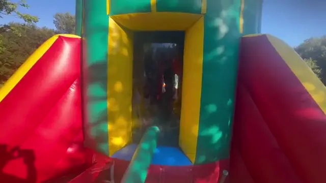 Vídeo de insufláveis num evento SomXXL (5)