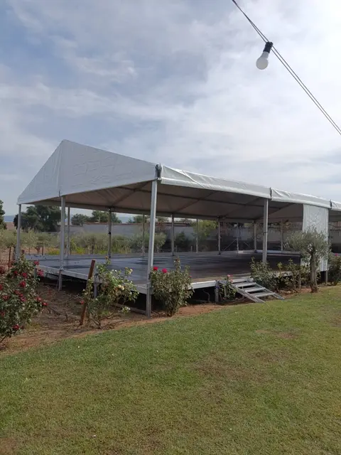 Foto de tendas e mobiliário num evento SomXXL (20)